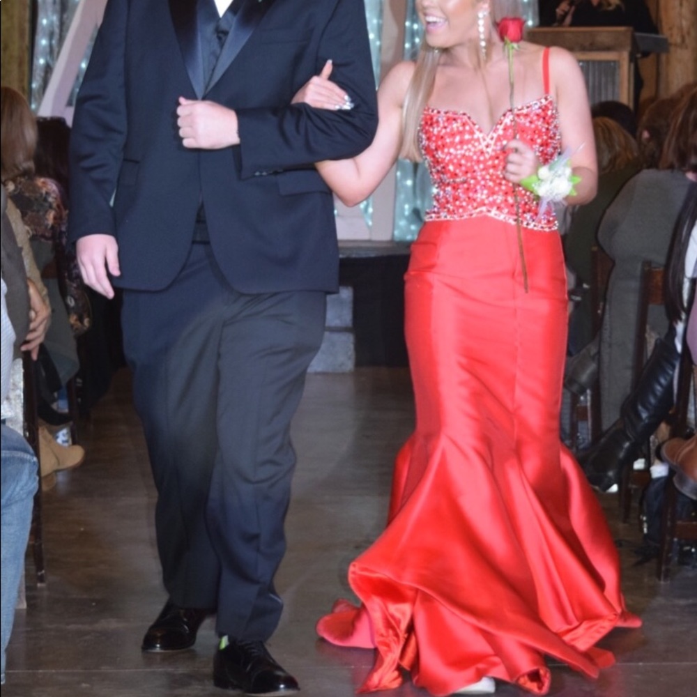 Gorgeous mermaid style gown